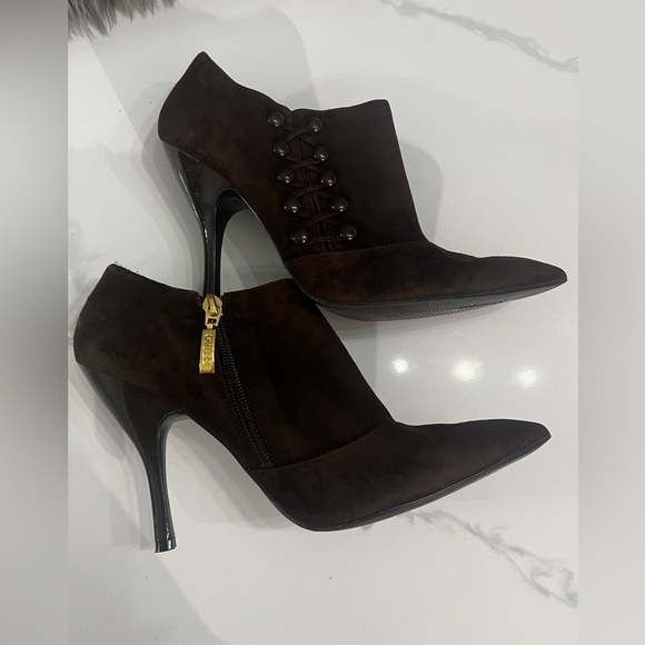 Guess brown leather suede booties in size 8.5 - Picture 4 of 11